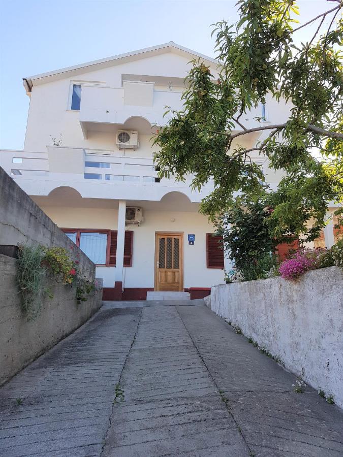 Comfort Apartment On The Beach كالي المظهر الخارجي الصورة