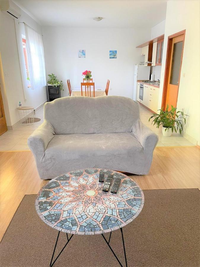 Comfort Apartment On The Beach كالي المظهر الخارجي الصورة
